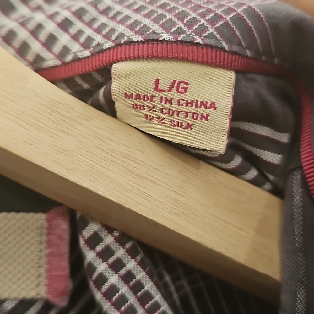 Tommy Bahama Casual Button-Down Shirt.
